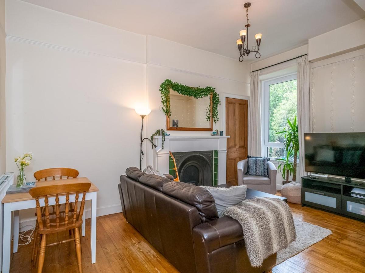 Pass The Keys Superb 1 Bed Flat In Traditional Victorian Building Édimbourg